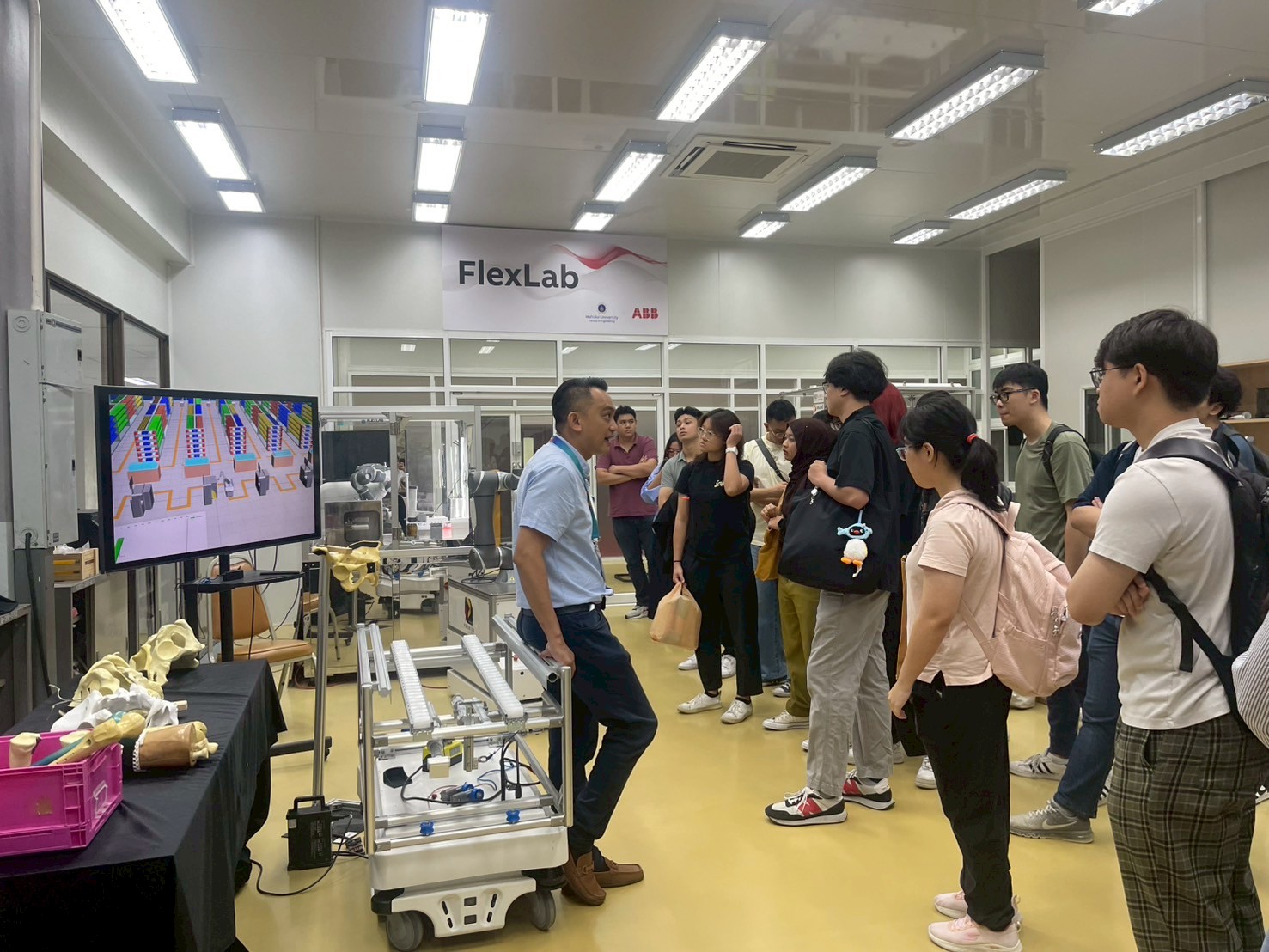 วิศวะมหิดล ต้อนรับนักศึกษาจาก Singapore University of Technology and Design (SUTD) เข้าศึกษานวัตกรรม และเยี่ยมชมห้องปฏิบัติการ