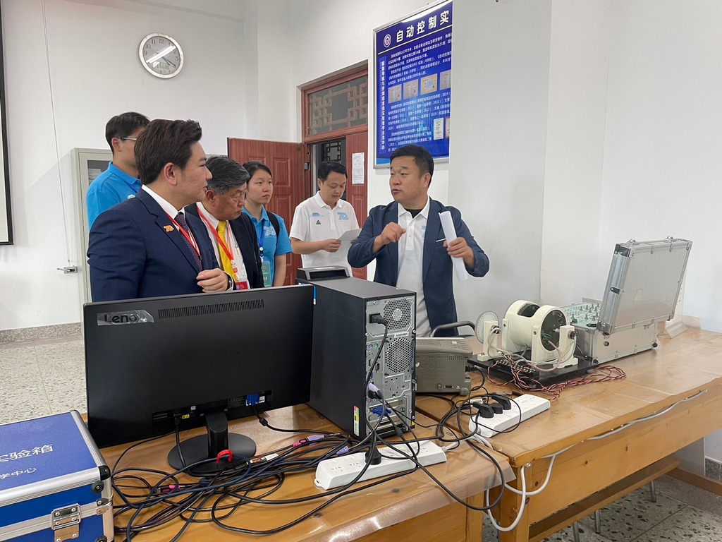 The Dean of the Faculty of Engineering, Mahidol University, participated in an academic collaboration meeting with the College of Intelligent Systems Science and Engineering, Harbin Engineering University, in the People’s Republic of China.